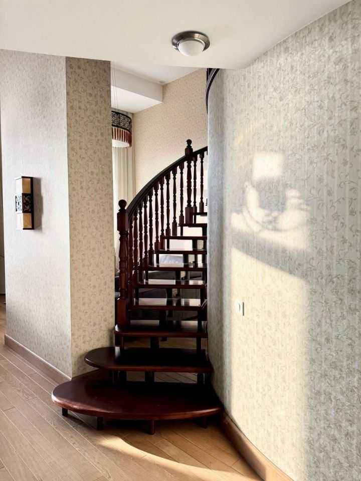 2-комнатная квартира, 101 м² — фотография 3