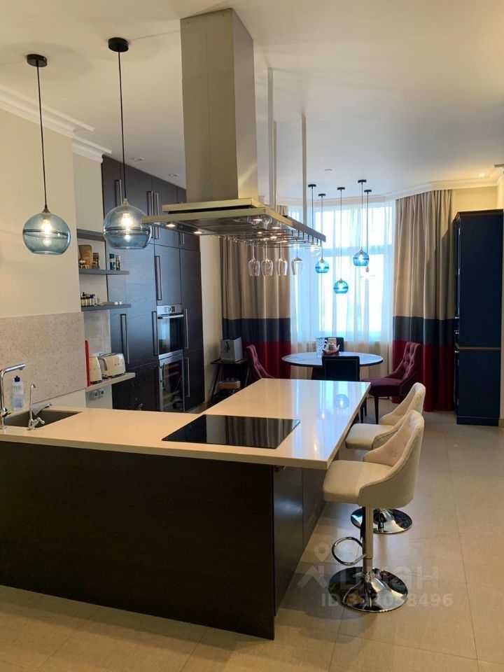3-комнатная квартира, 140 м²