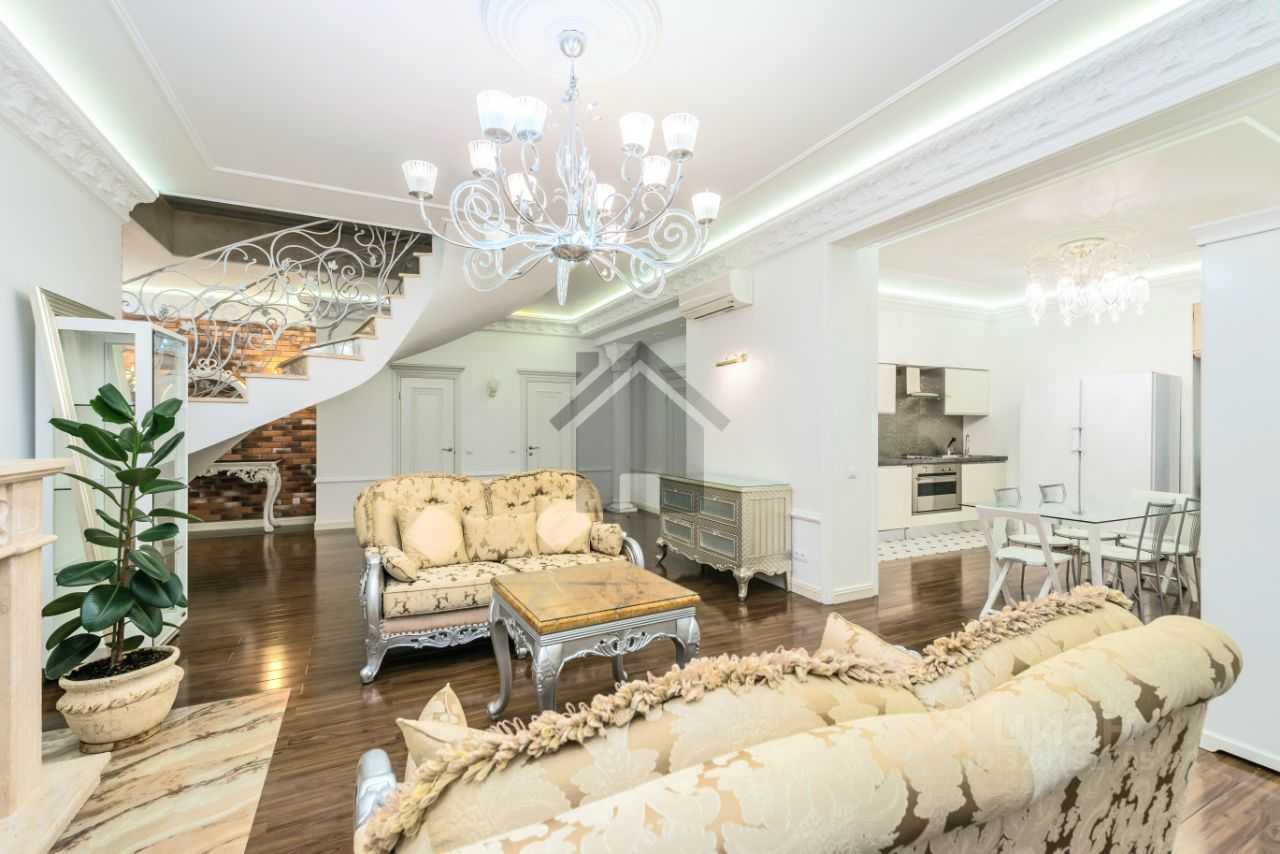 5-комнатная квартира, 240 м²