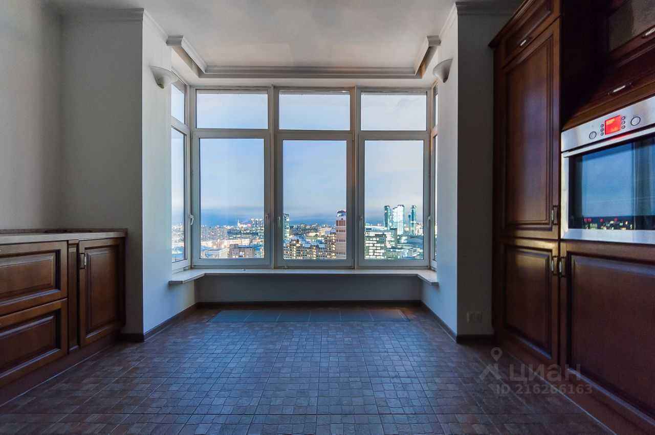 4-комнатная квартира, 185 м² — фотография 3