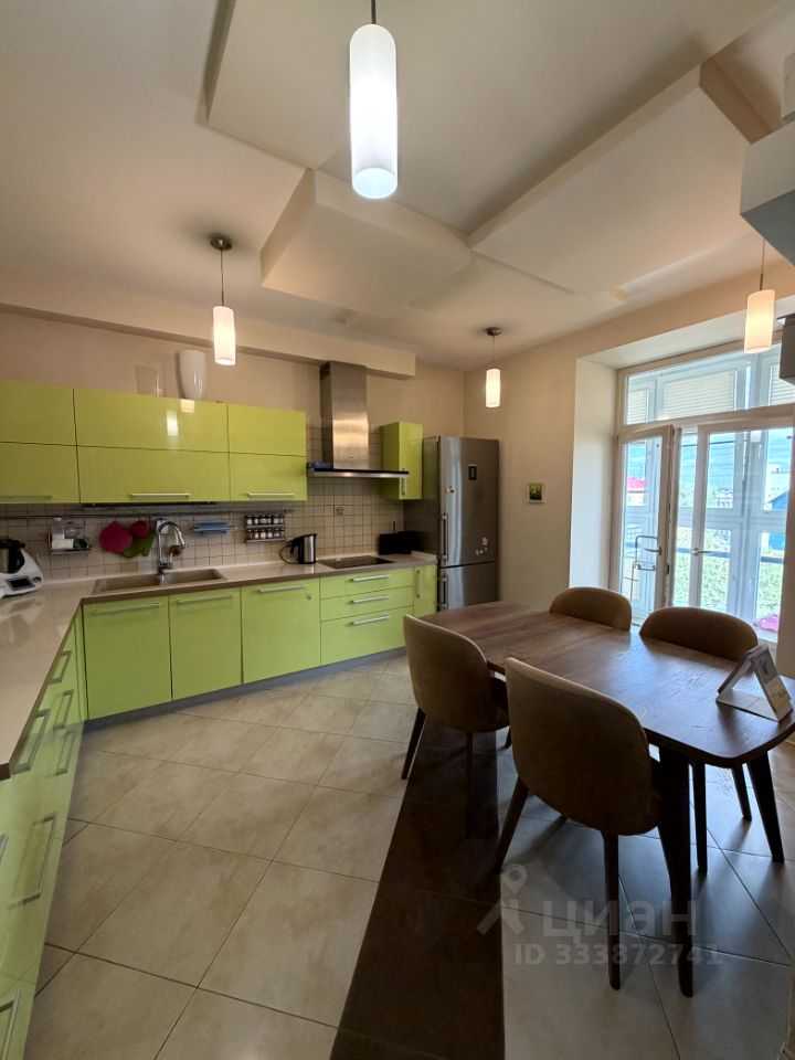 4-комнатная квартира, 156 м² — фотография 3