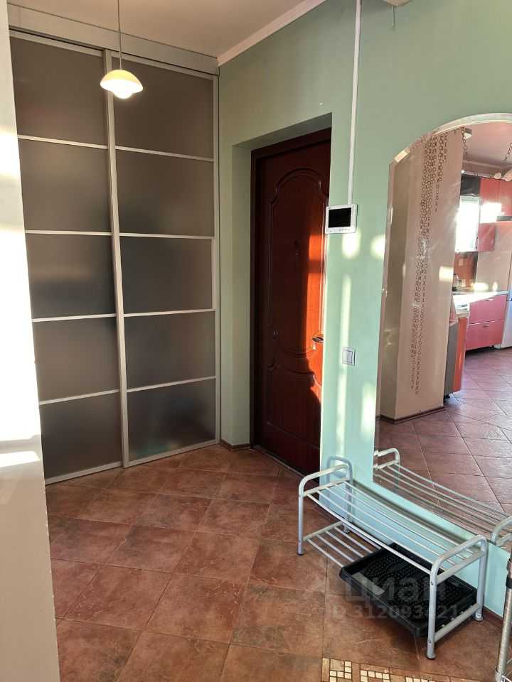 2-комнатная квартира, 66 м² — фотография 3