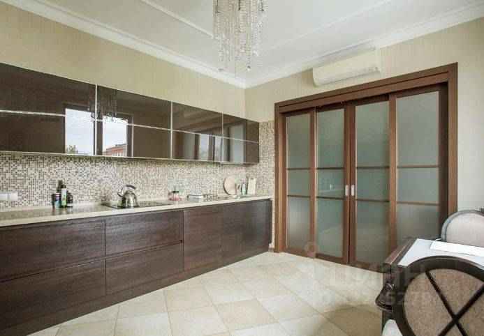 4-комнатная квартира, 155 м²