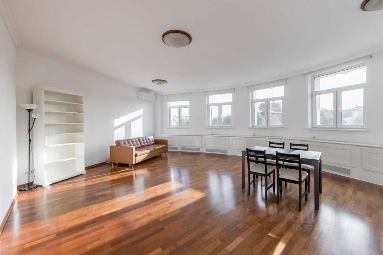 4-комнатная квартира, 208 м²