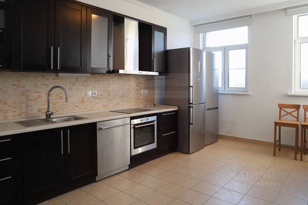 4-комнатная квартира, 208 м²