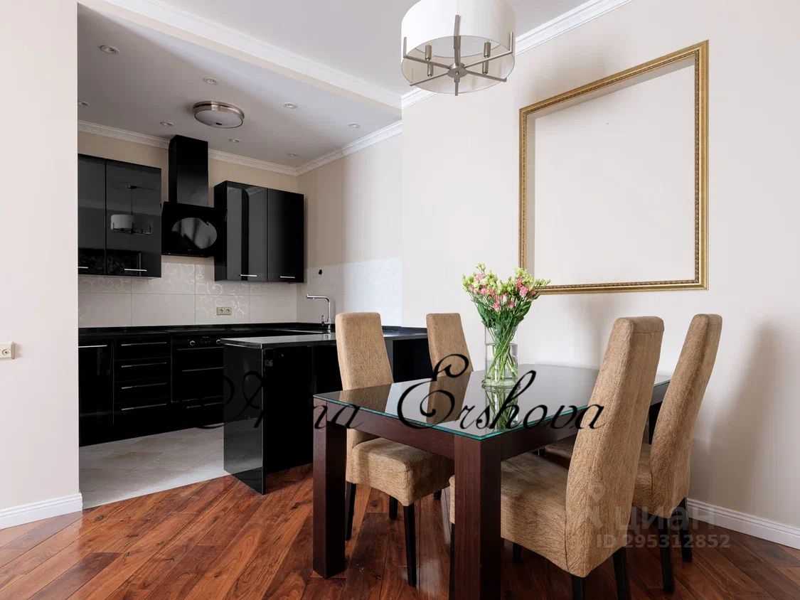4-комнатная квартира, 130 м² — фотография 2