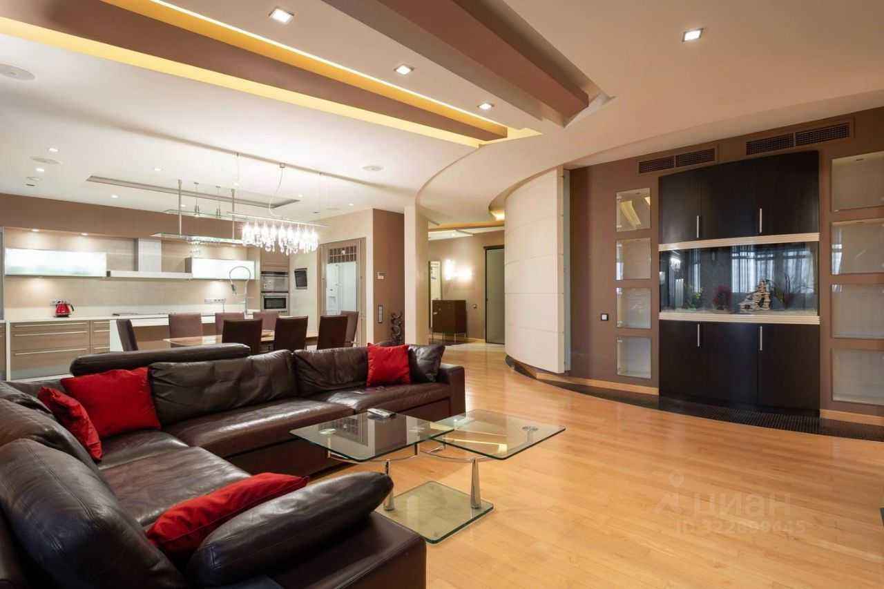 5-комнатная квартира, 260 м² — фотография 2