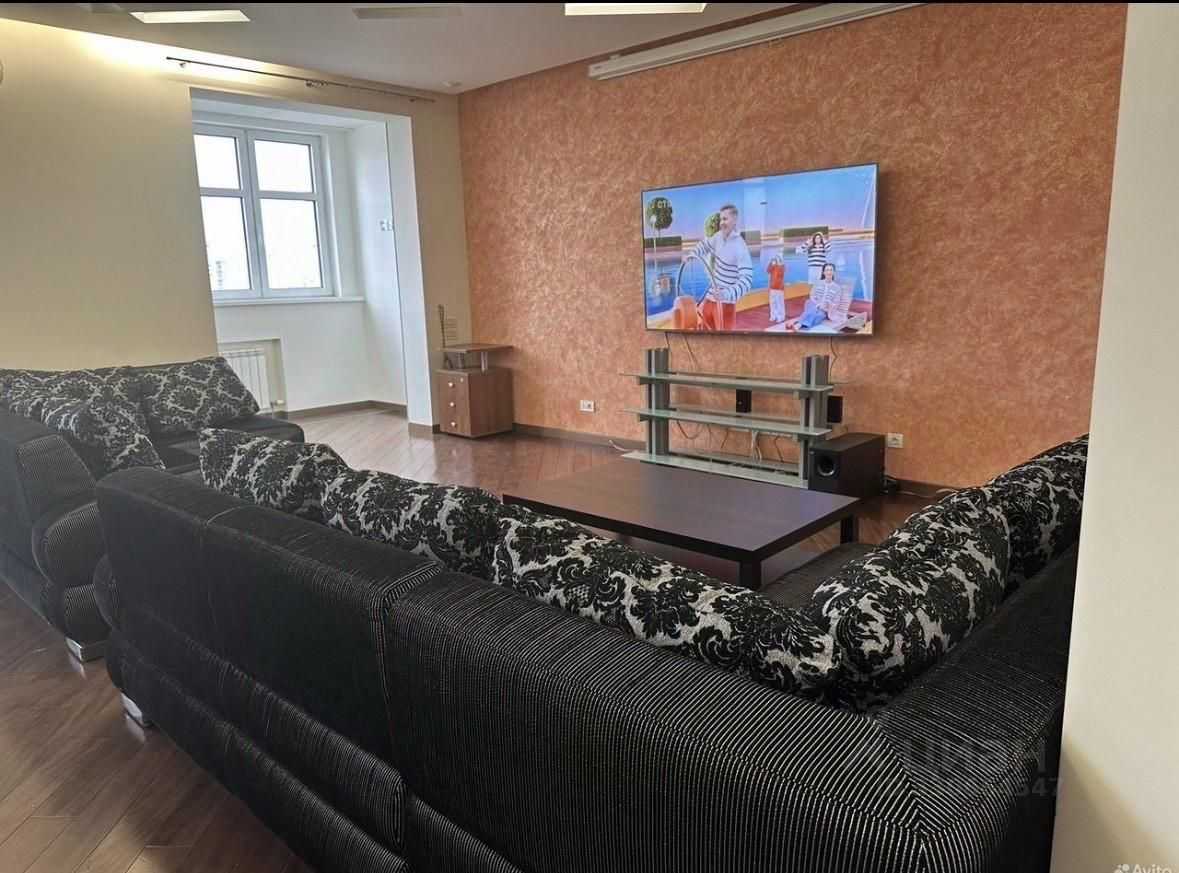 4-комнатная квартира, 200 м² — фотография 3