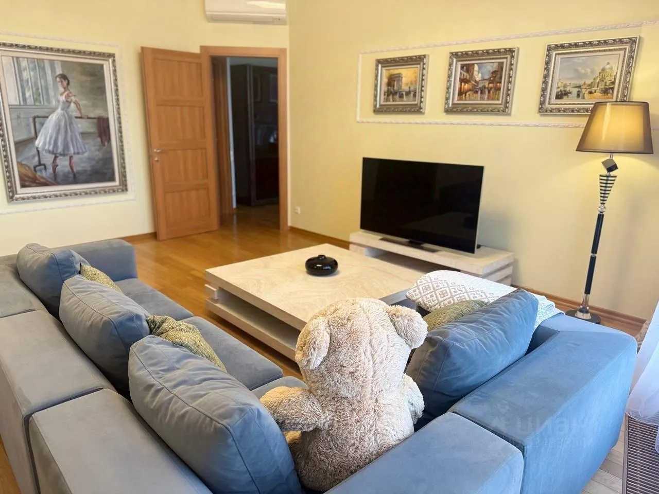 2-комнатная квартира, 84 м² — фотография 2
