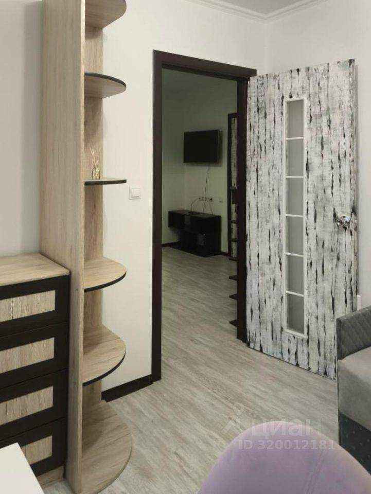 3-комнатная квартира, 47,9 м² — фотография 2