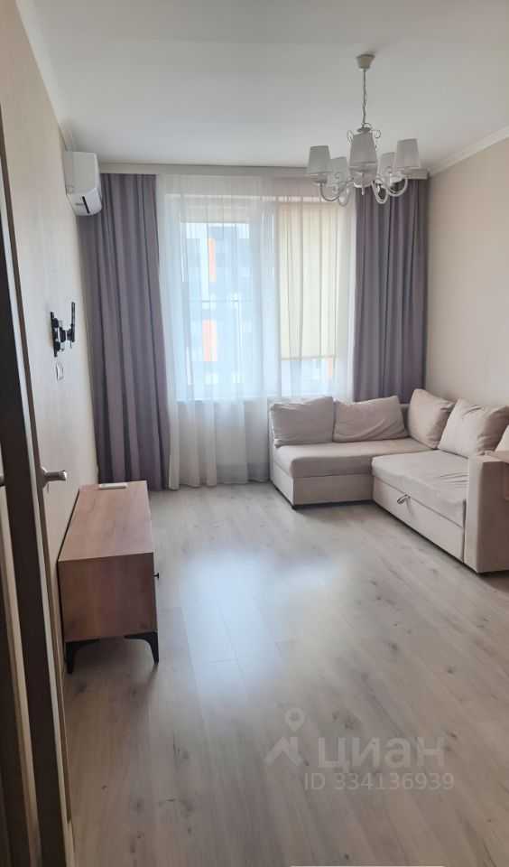 1-комнатная квартира, 42 м² — фотография 2