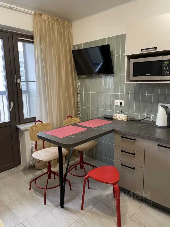 1-комнатная квартира, 37 м² — фотография 2