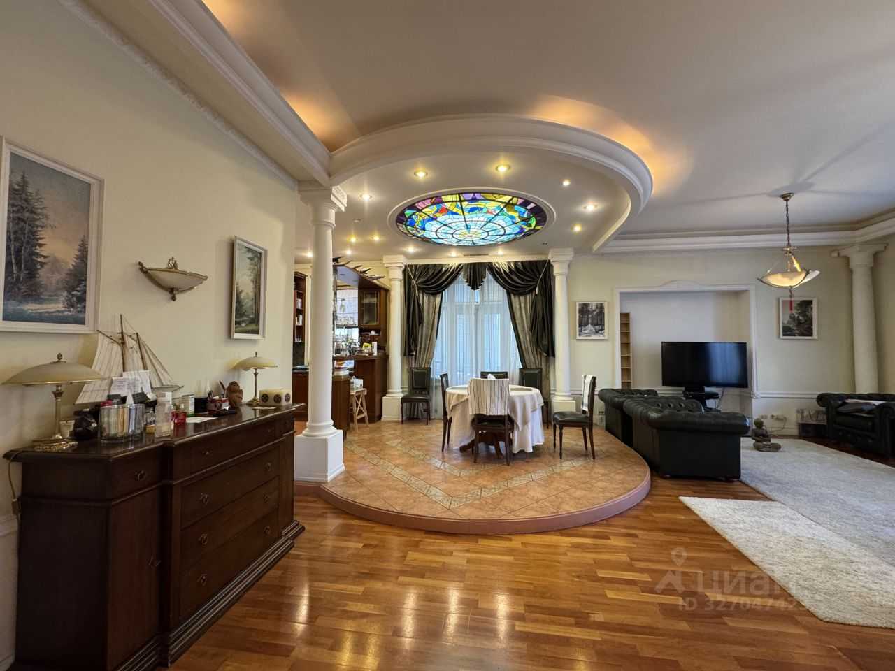4-комнатная квартира, 135 м² — фотография 2