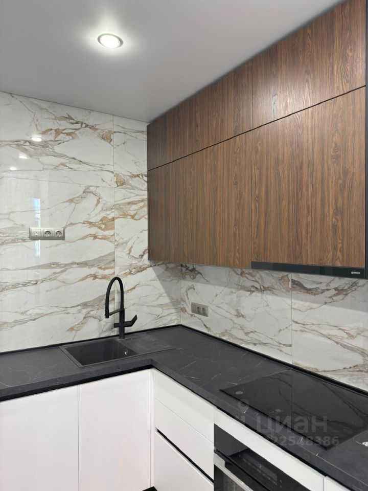 4-комнатная квартира, 74 м² — фотография 3