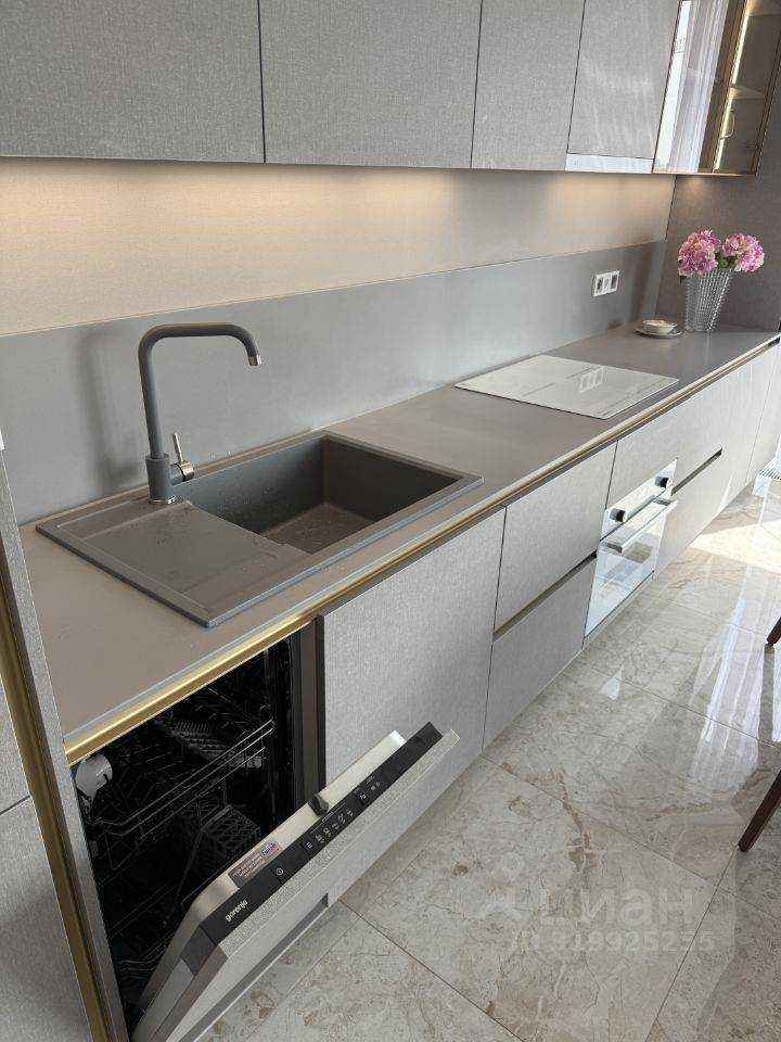 4-комнатная квартира, 80 м² — фотография 3