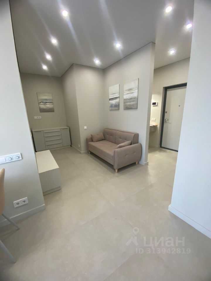 1-комнатная квартира, 42 м² — фотография 2