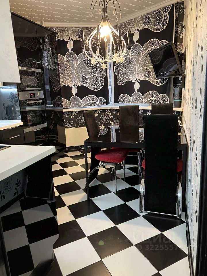 2-комнатная квартира, 58 м² — фотография 3
