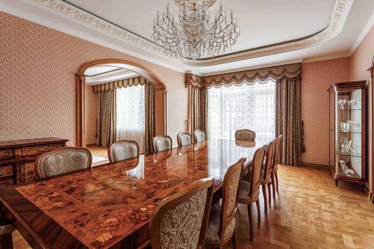 4-комнатная квартира, 208 м² — фотография 2