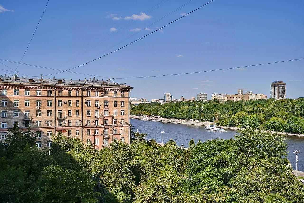 4-комнатная квартира, 155 м² — фотография 2