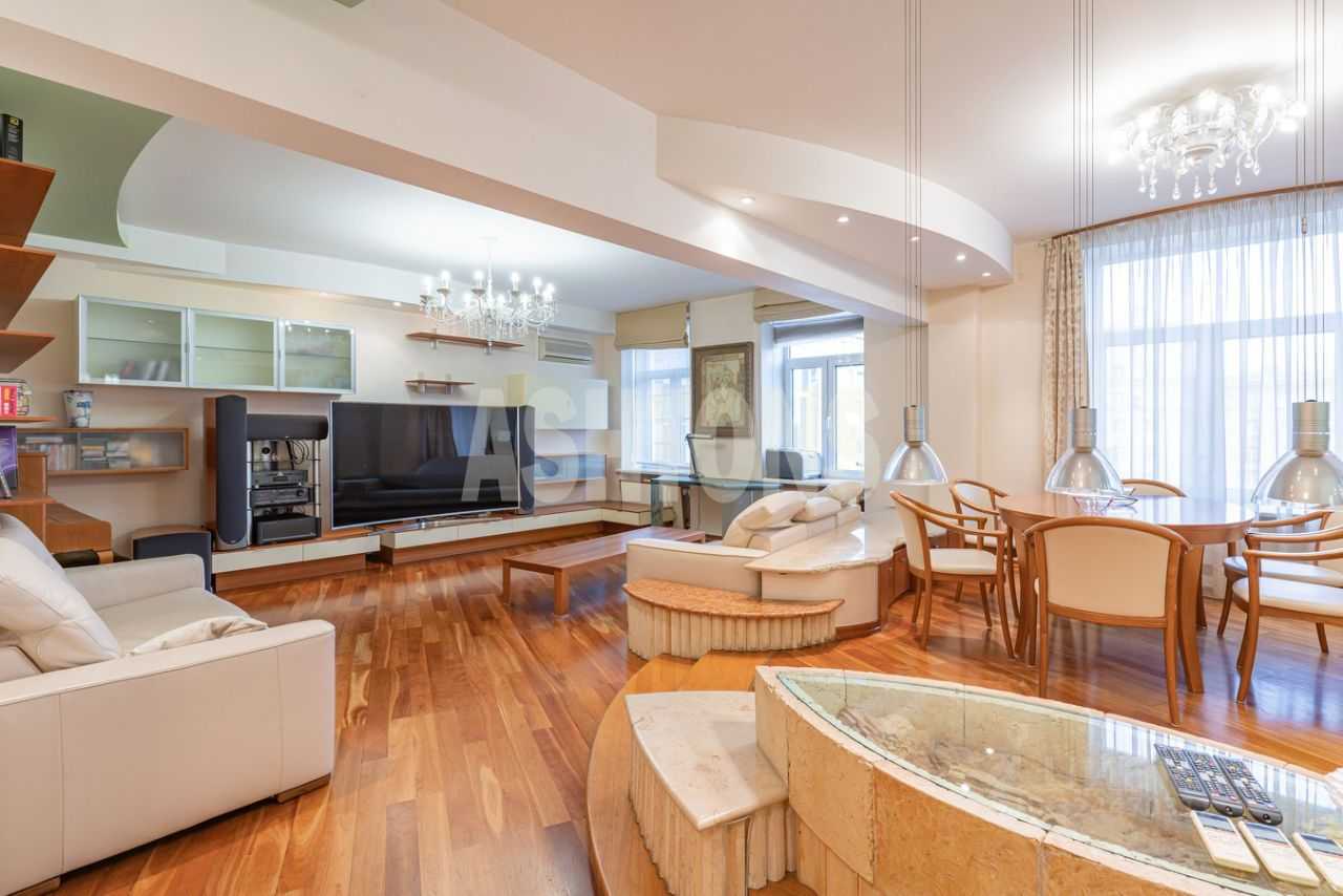 4-комнатная квартира, 150 м²