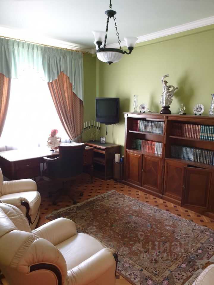 5-комнатная квартира, 180 м²