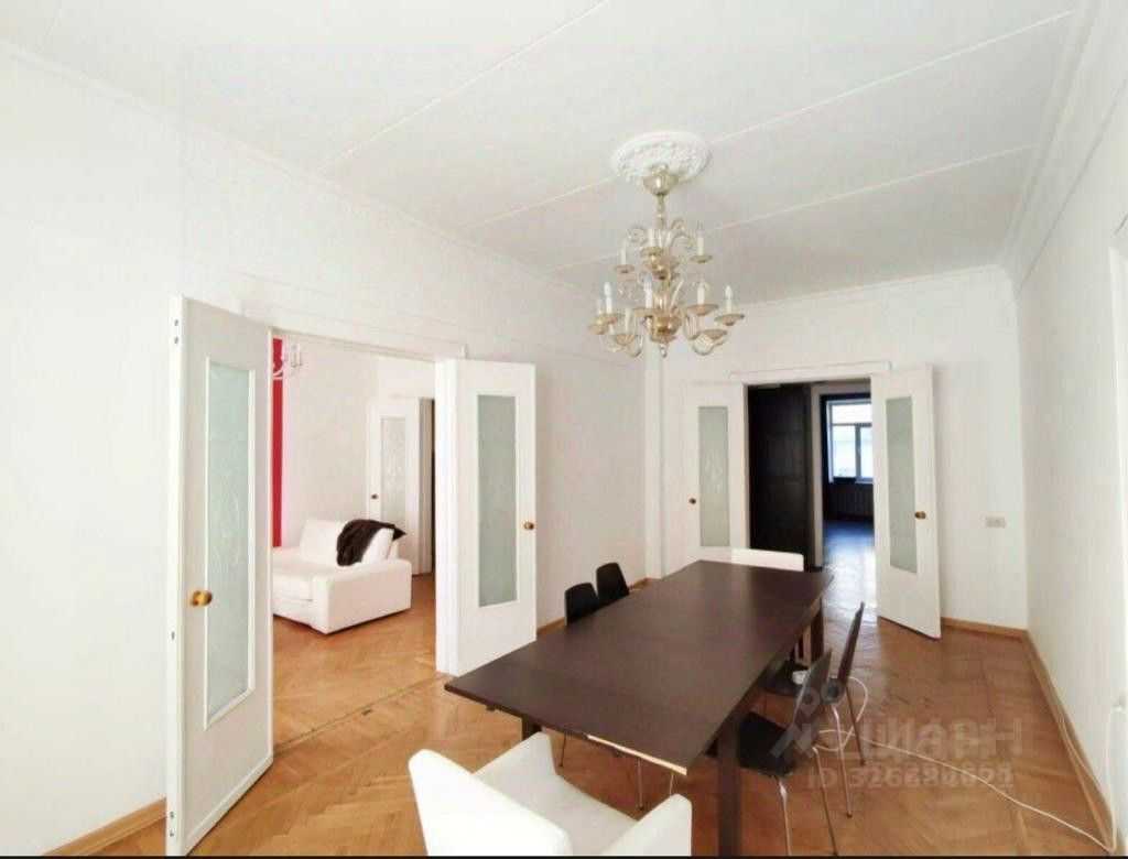 4-комнатная квартира, 110 м² — фотография 2