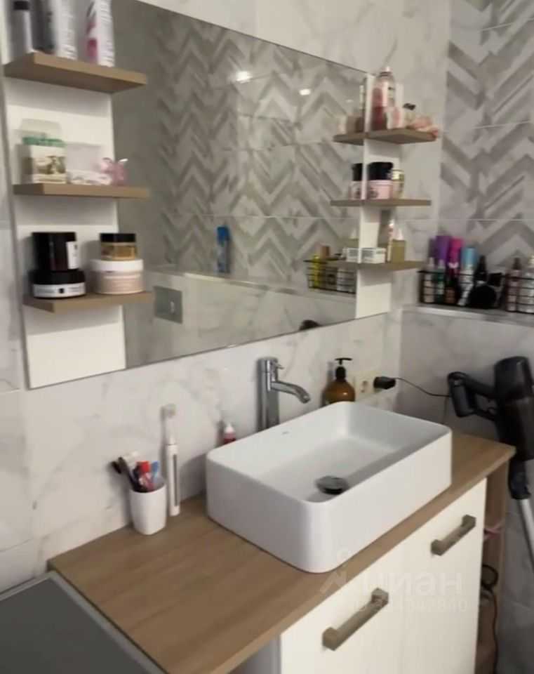2-комнатная квартира, 64 м² — фотография 2
