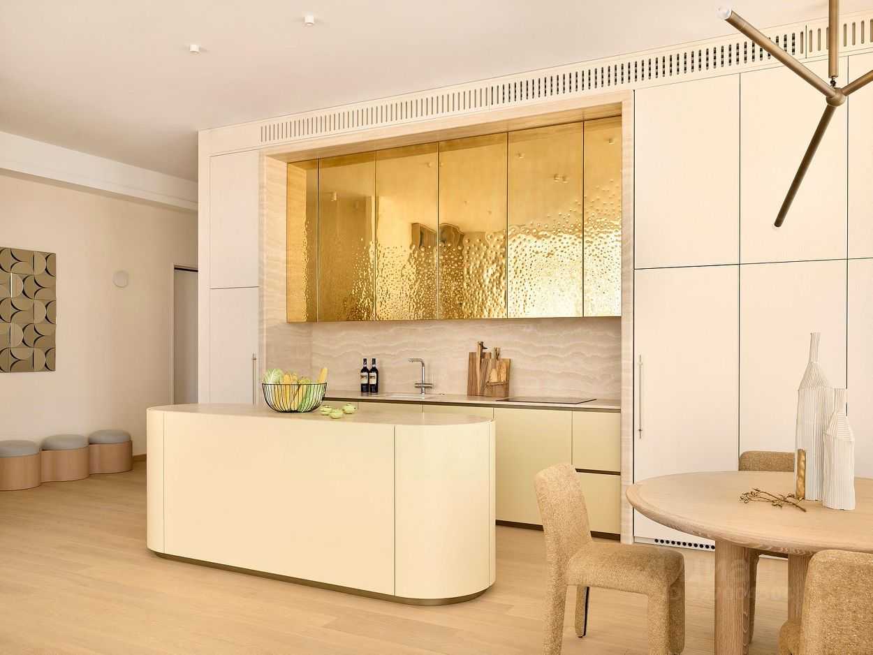 4-комнатная квартира, 135,6 м² — фотография 2