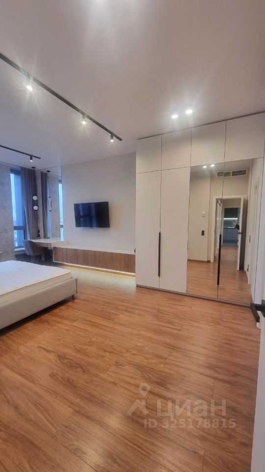 2-комнатная квартира, 80 м² — фотография 3