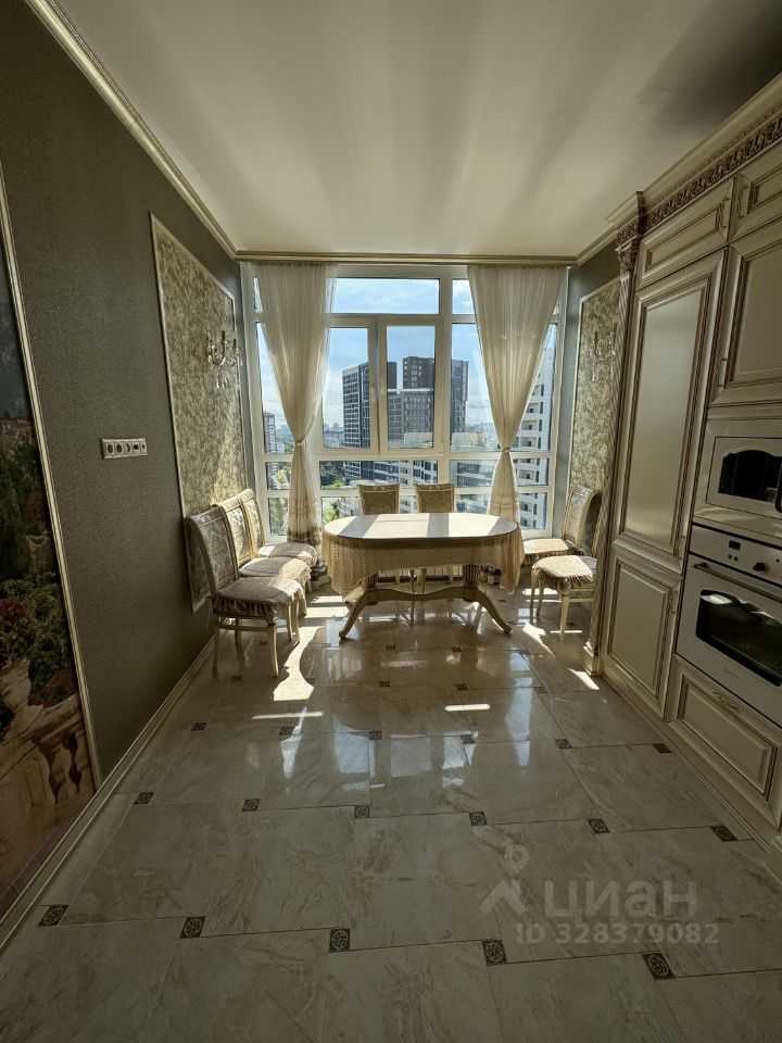 4-комнатная квартира, 120 м² — фотография 3