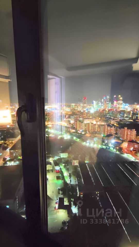 1-комнатная квартира, 67 м² — фотография 2