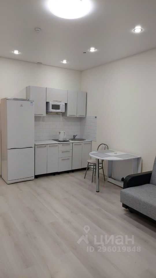 1-комнатная квартира, 35 м² — фотография 2