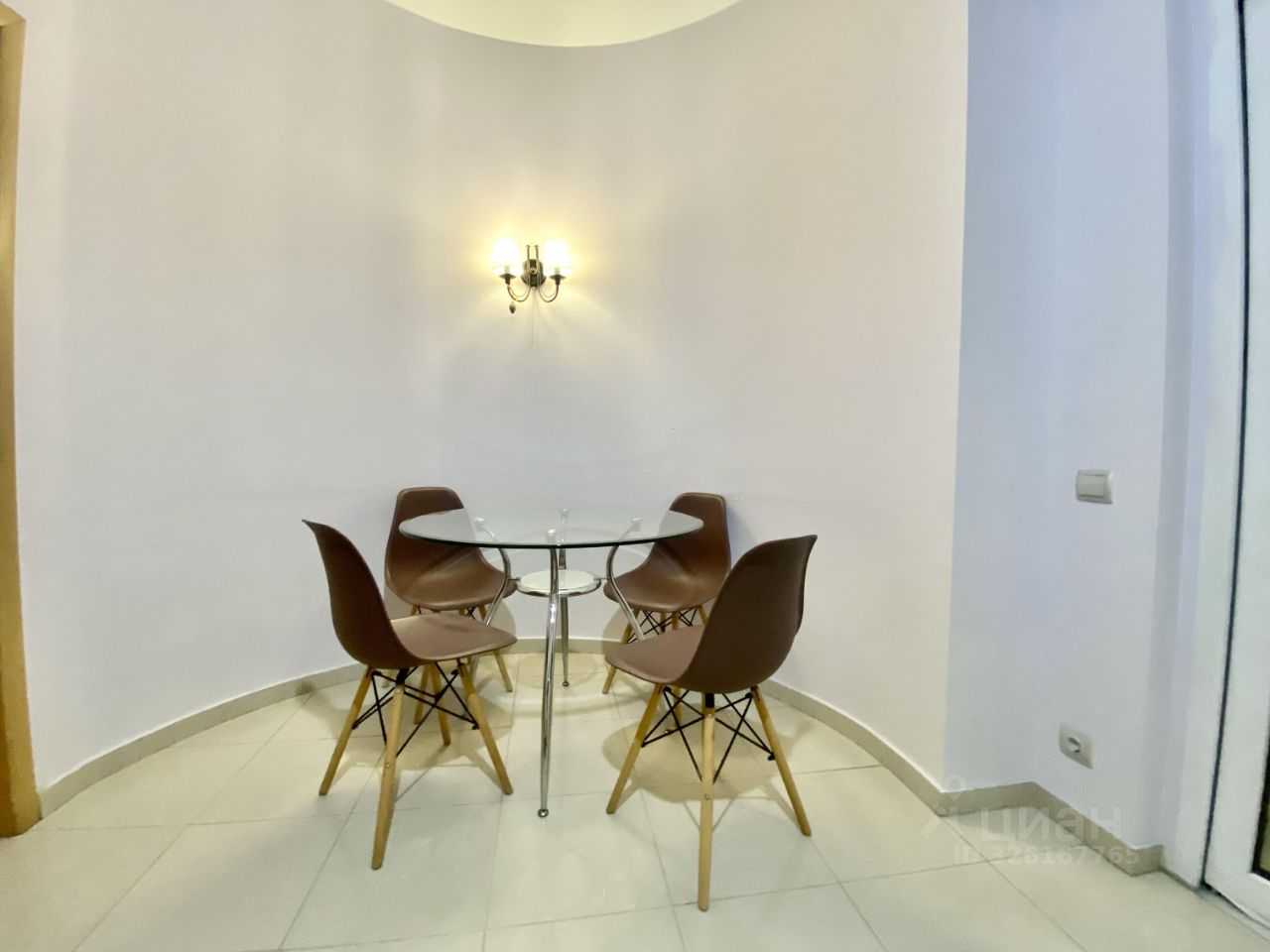 2-комнатная квартира, 70 м² — фотография 2