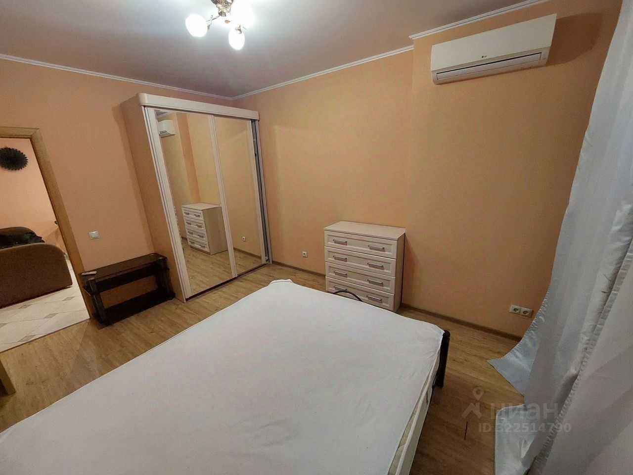 2-комнатная квартира, 56 м² — фотография 3