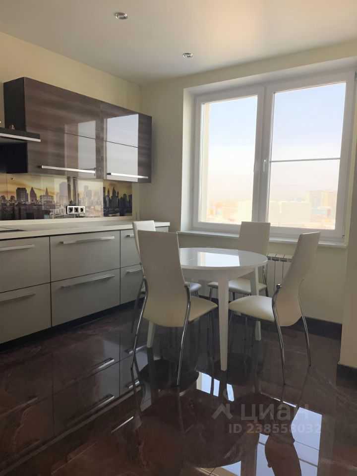3-комнатная квартира, 90 м² — фотография 3