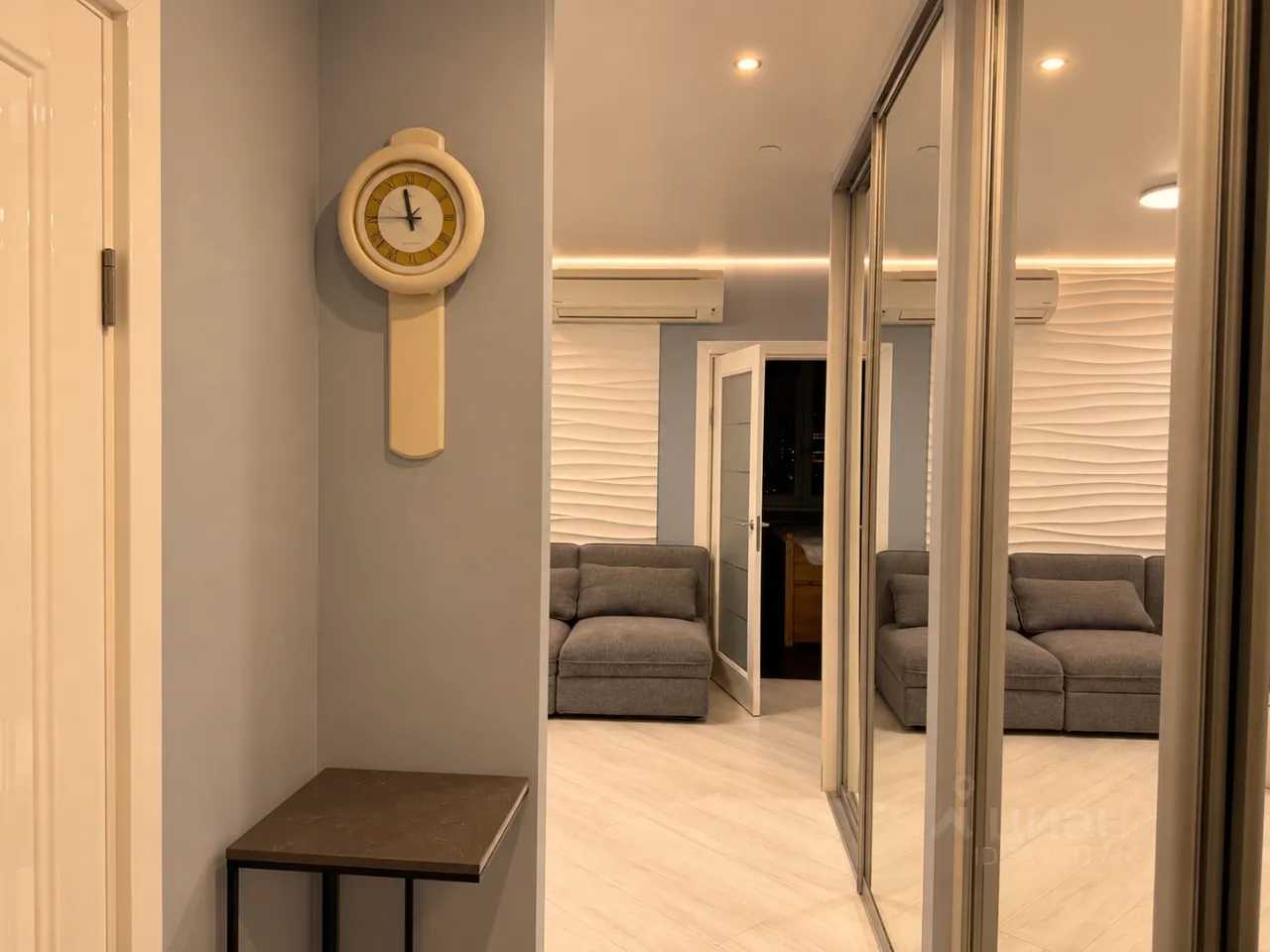 2-комнатная квартира, 72 м² — фотография 2