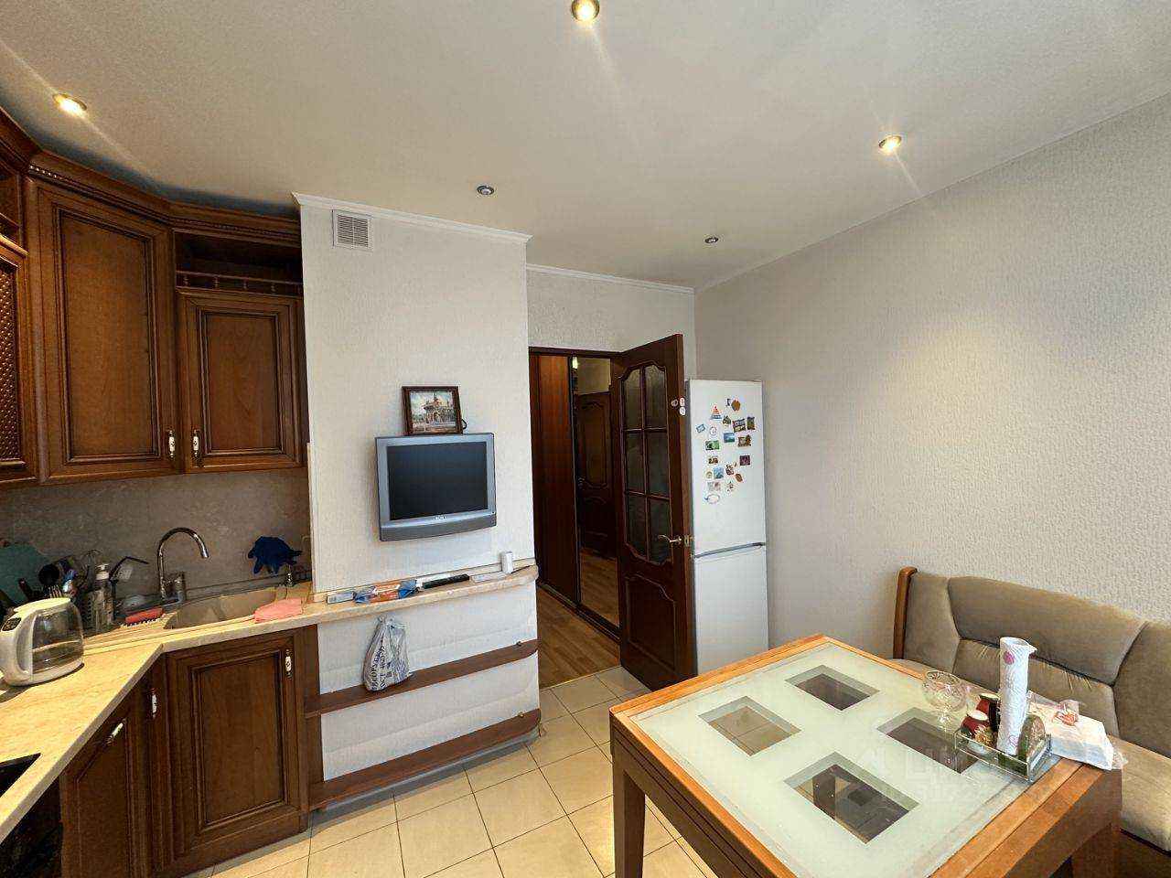 2-комнатная квартира, 57 м² — фотография 3