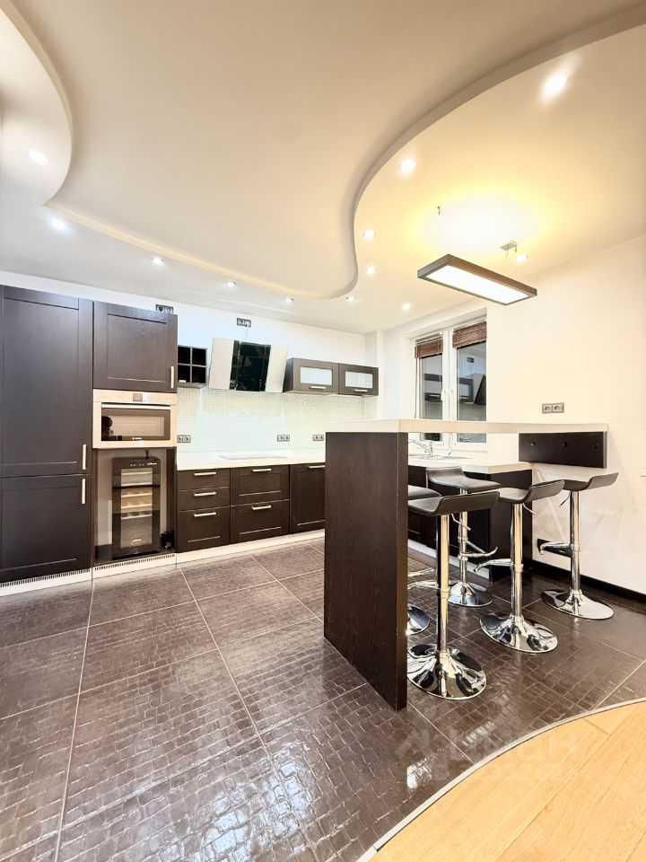 2-комнатная квартира, 85 м² — фотография 2