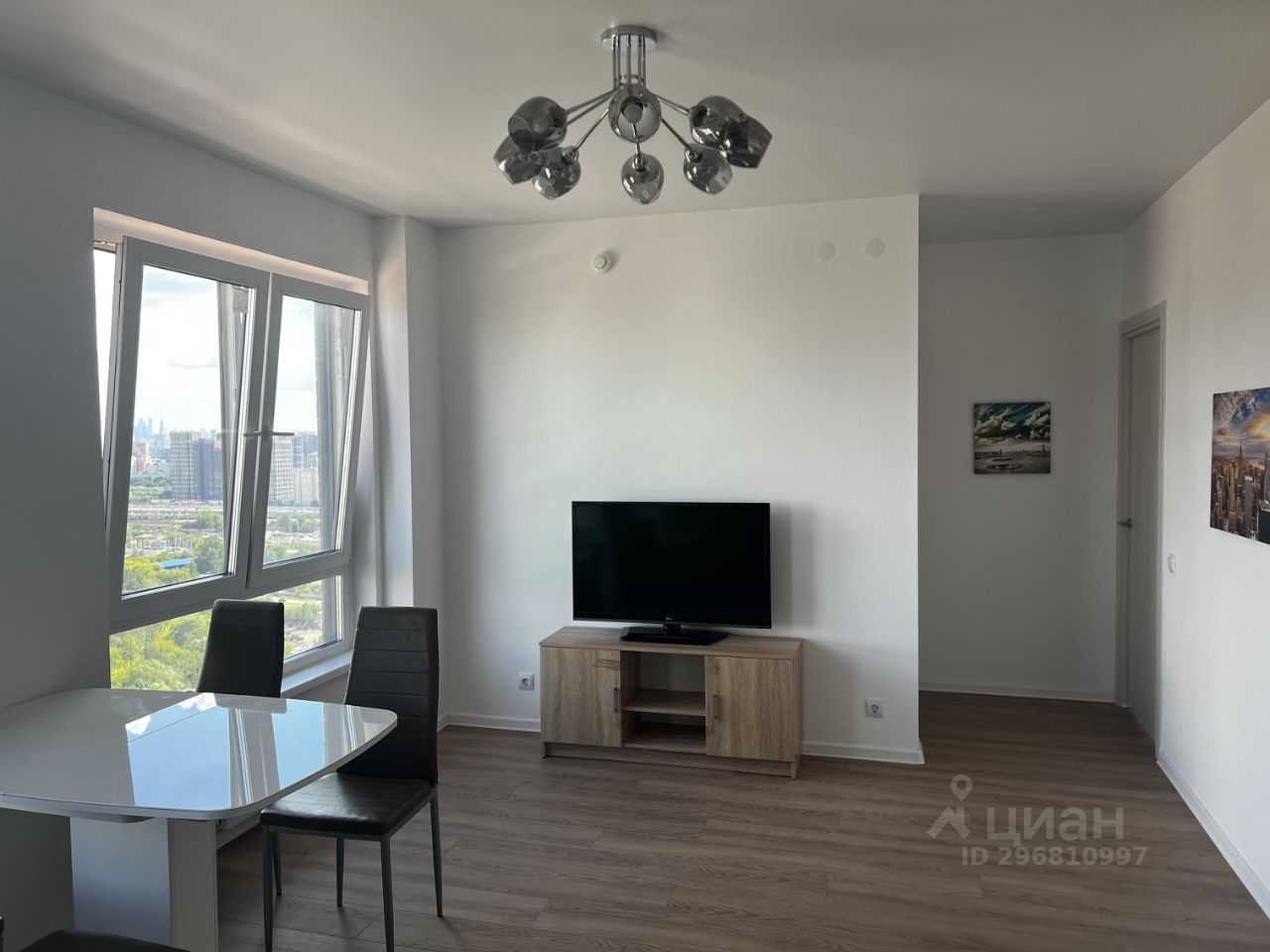 2-комнатная квартира, 55 м² — фотография 3