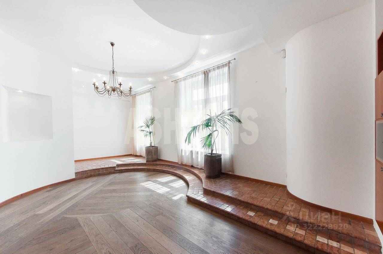 4-комнатная квартира, 186 м² — фотография 2