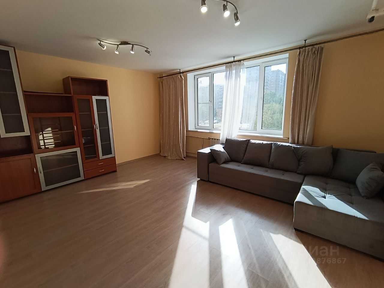 2-комнатная квартира, 79 м² — фотография 3