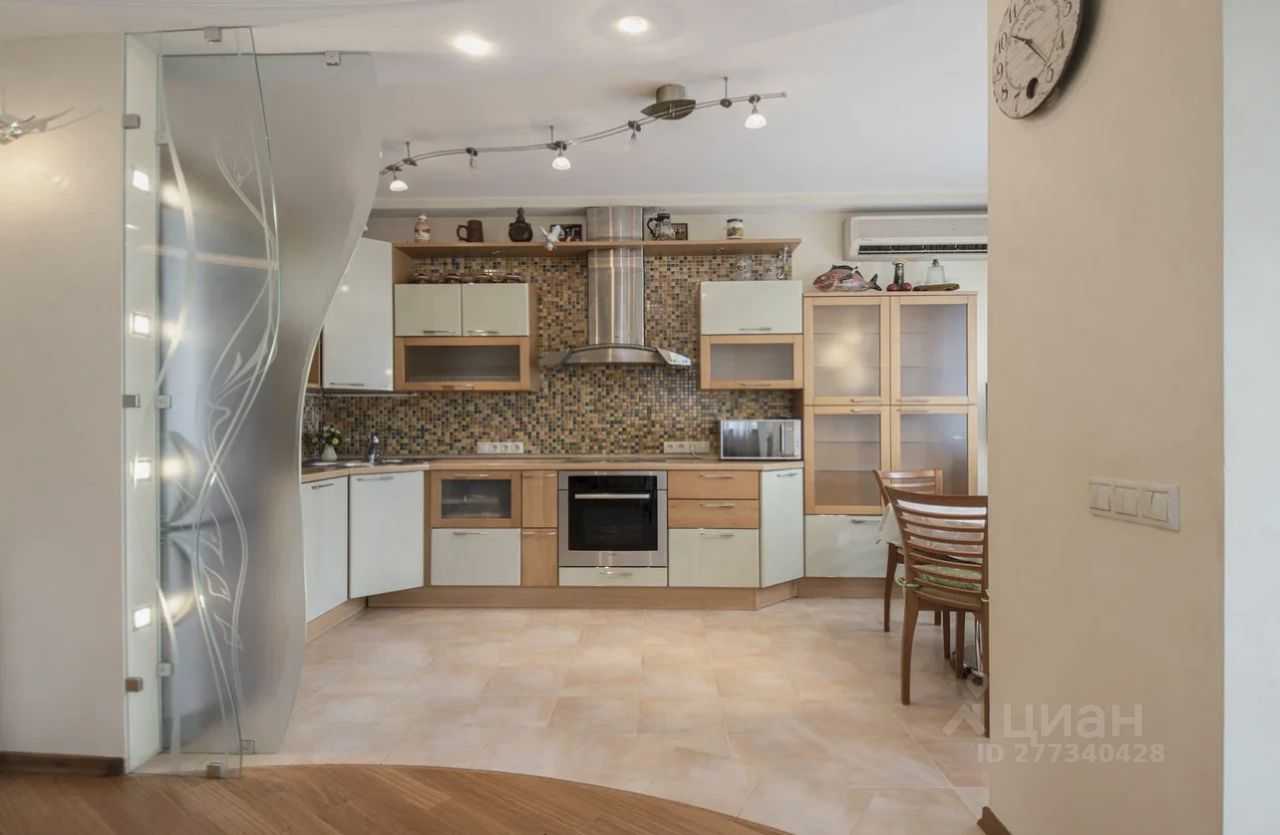 4-комнатная квартира, 140 м² — фотография 2