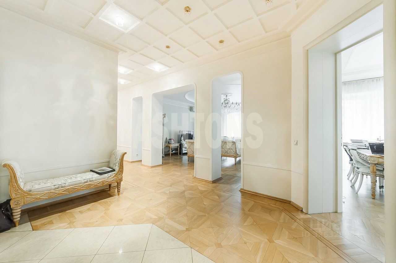 4-комнатная квартира, 177 м² — фотография 2