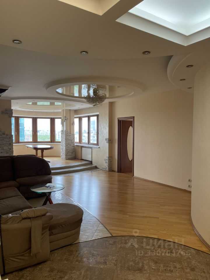 4-комнатная квартира, 139 м² — фотография 3