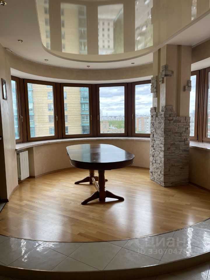 4-комнатная квартира, 139 м² — фотография 2