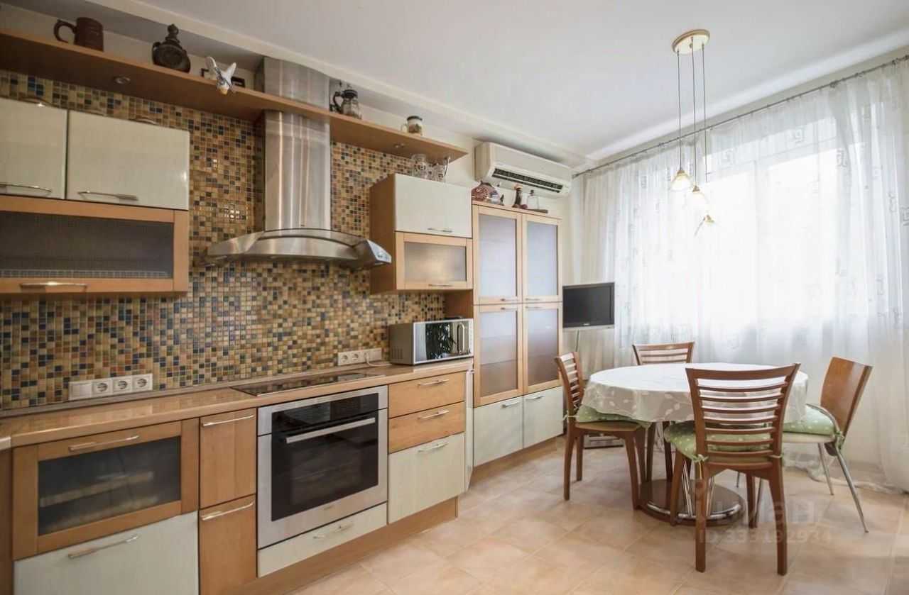 4-комнатная квартира, 140 м² — фотография 2