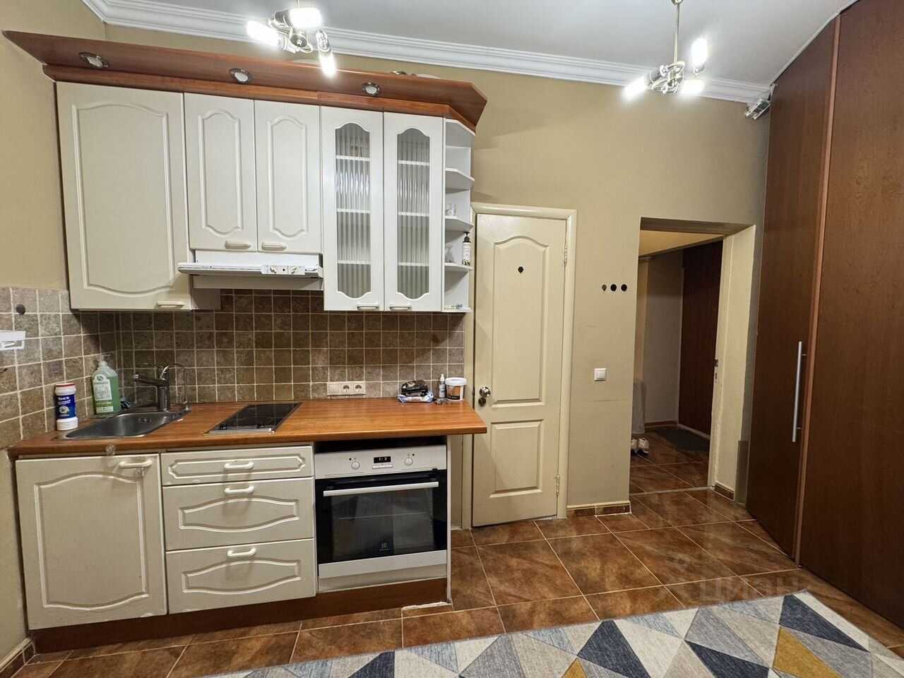 1-комнатная квартира, 55 м² — фотография 2