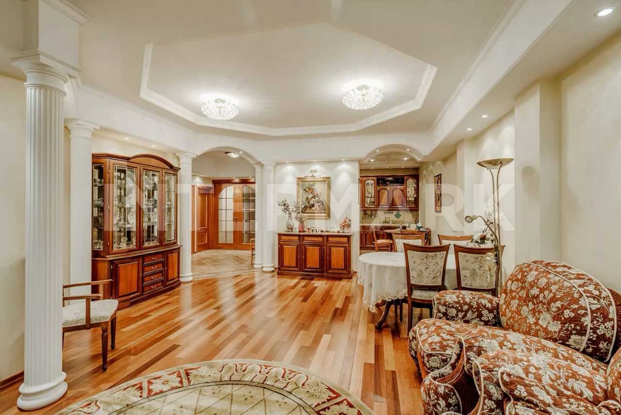 4-комнатная квартира, 150 м²