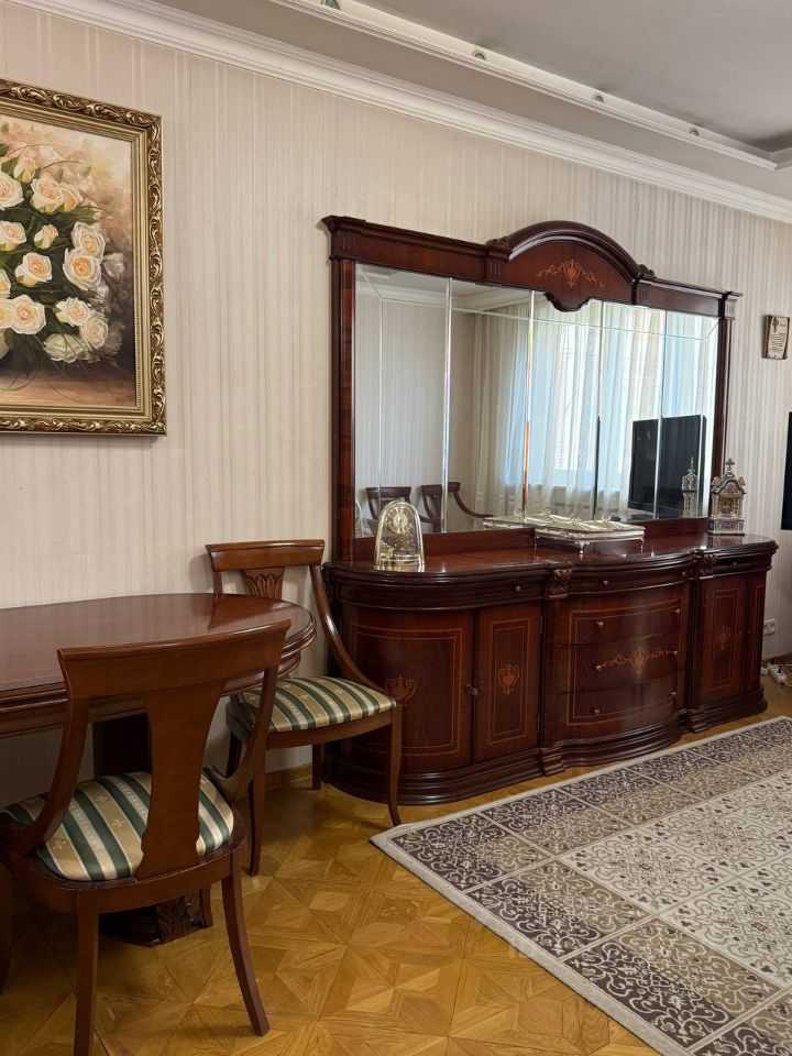 4-комнатная квартира, 110 м² — фотография 2