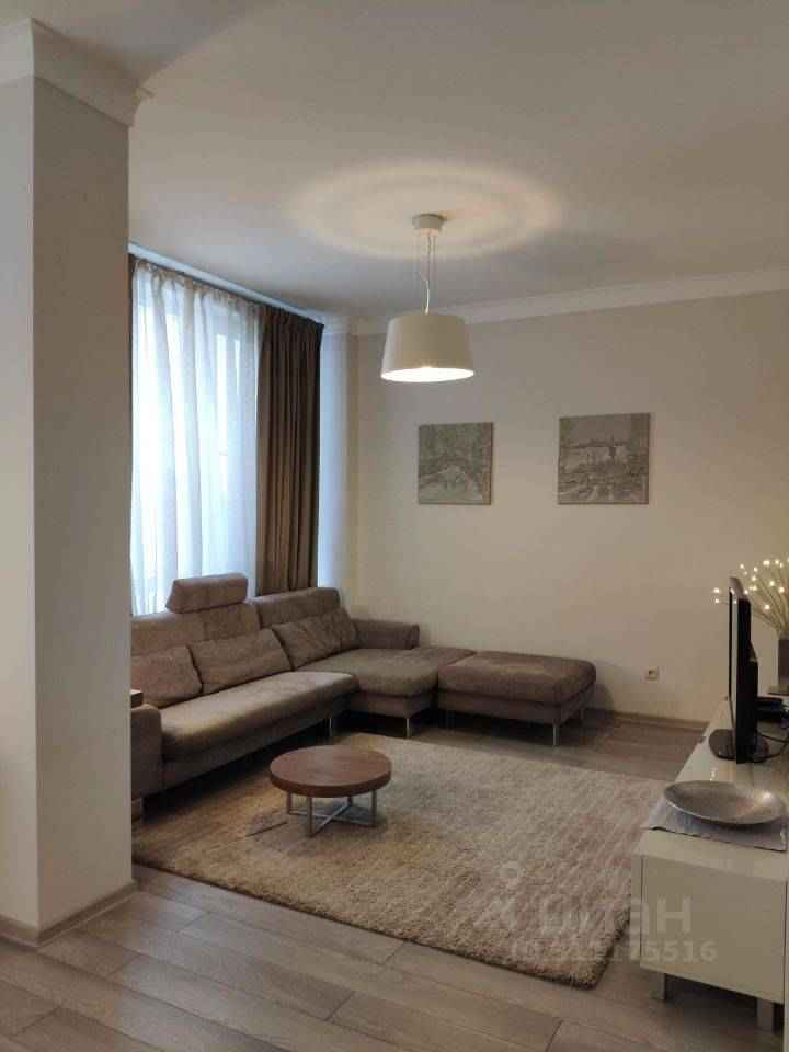 2-комнатная квартира, 67 м² — фотография 2